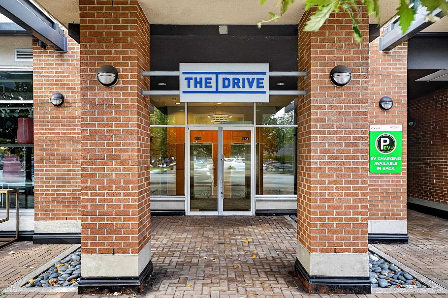 316 1330 Marine Drive North Vancouver, BC - 39