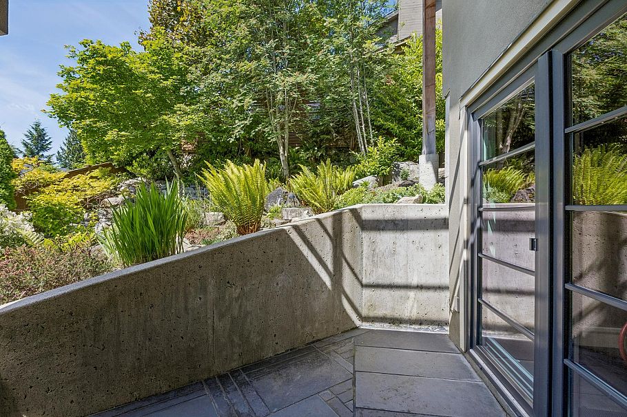 4041 Prospect Road North Vancouver, BC - 35