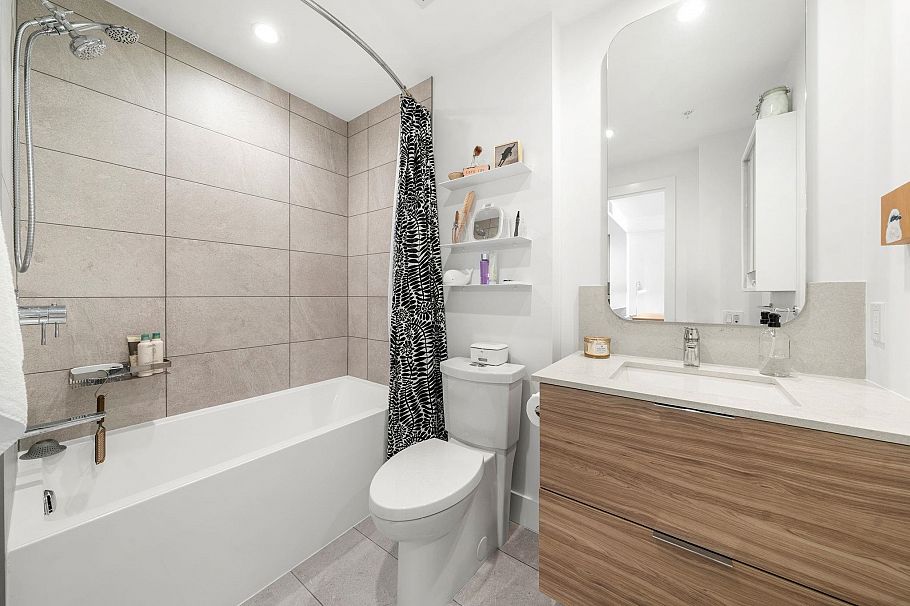 405 2385 Emery Court North Vancouver, BC - 20