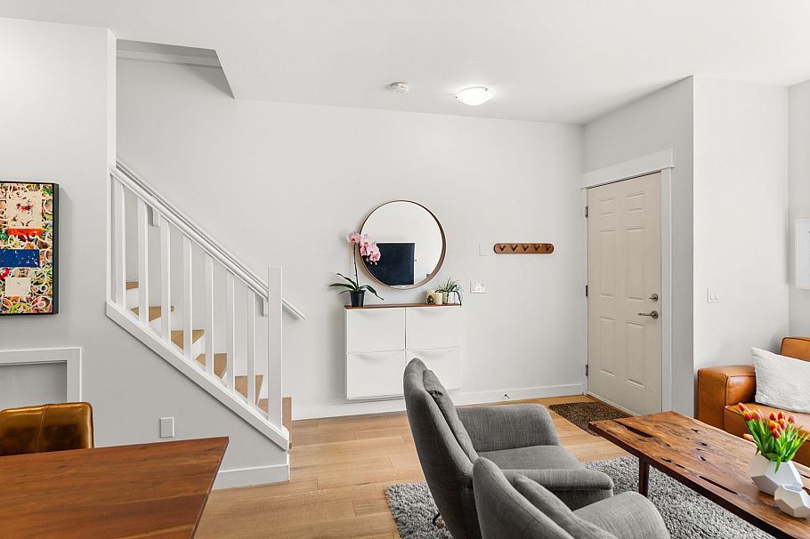 3 307 E 15th Street North Vancouver, BC - 27