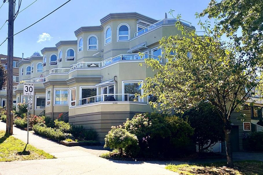 1210 W 7th Avenue Vancouver, BC - 32