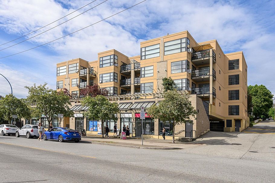 204 124 W 3rd Street North Vancouver, BC - 35