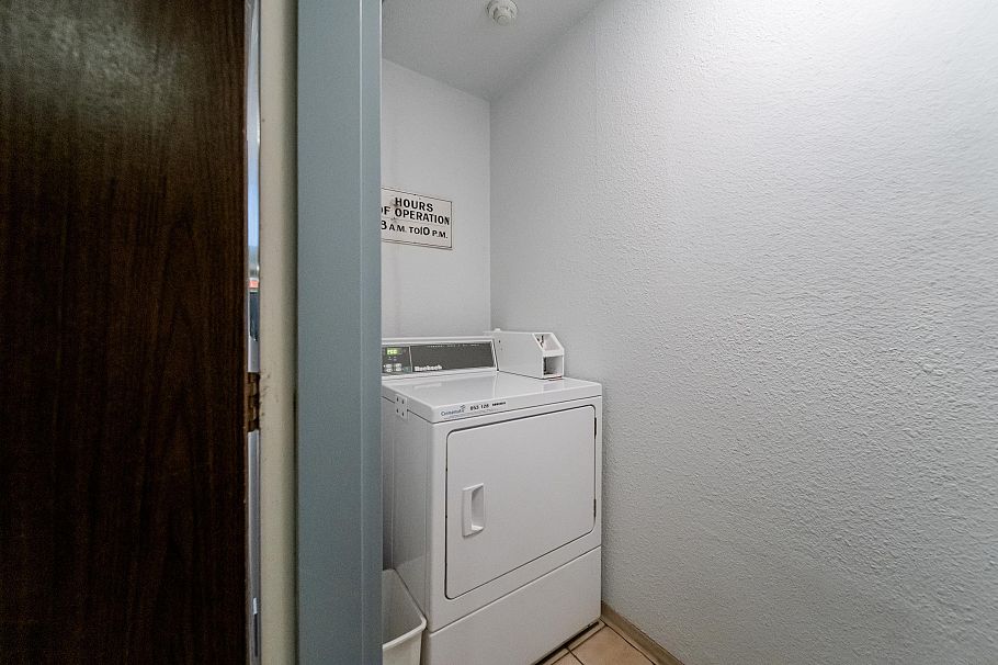 303 2450 Cornwall Avenue Vancouver, BC - 36
