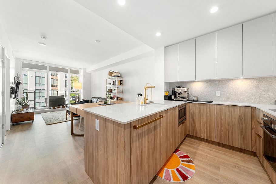 405 2385 Emery Court North Vancouver, BC - 11