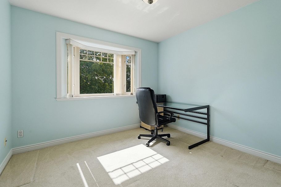 2763 E 53rd Avenue Vancouver, BC - 27