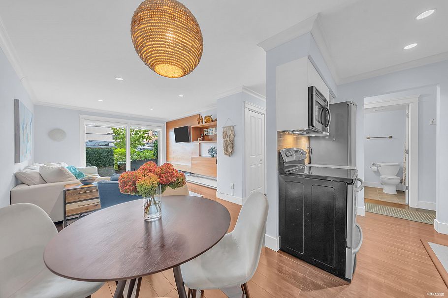 111 2040 Cornwall Avenue Vancouver, BC - 5