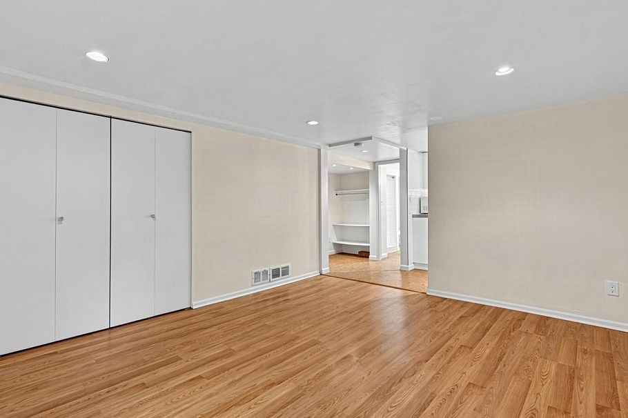 2076 Turner Street Vancouver, BC - 23
