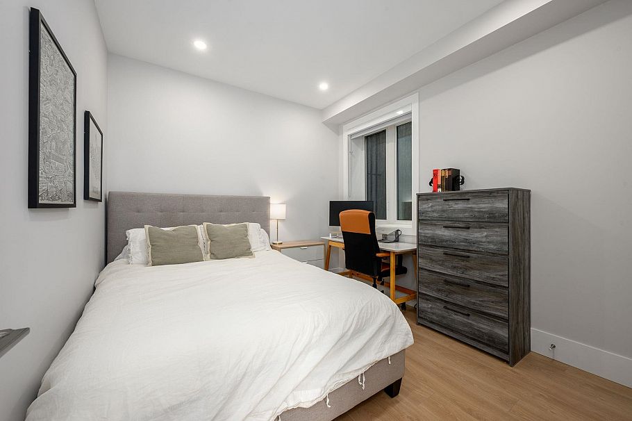 3 215 E 21st Street North Vancouver, BC - 28