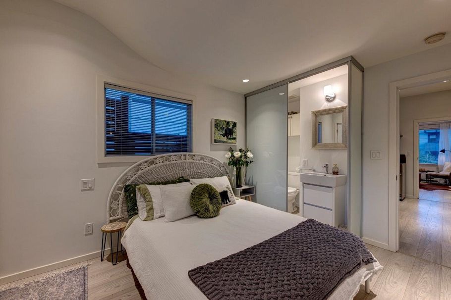 744 E 3rd Street North Vancouver, BC - 13