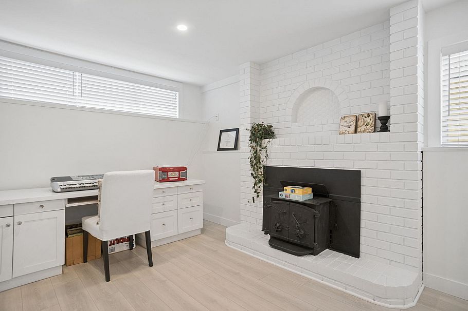 2780 E 8th Avenue Vancouver, BC - 11