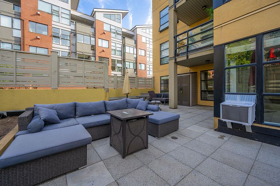 204 124 W 3rd Street North Vancouver, BC - 2