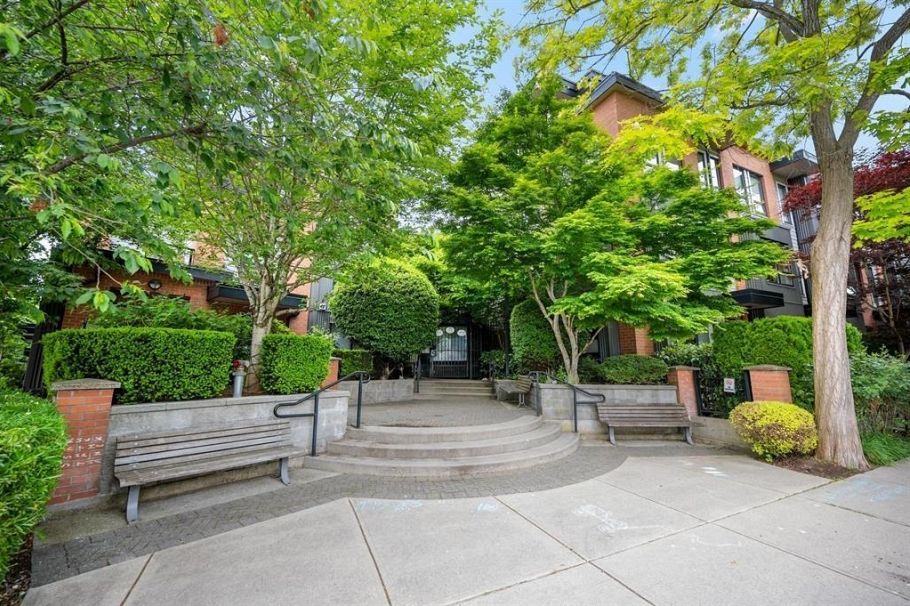 1835 Stainsbury Avenue Vancouver, BC - 22