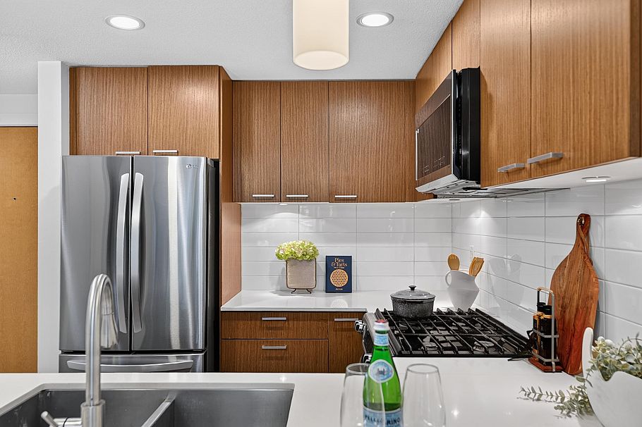 316 1330 Marine Drive North Vancouver, BC - 14