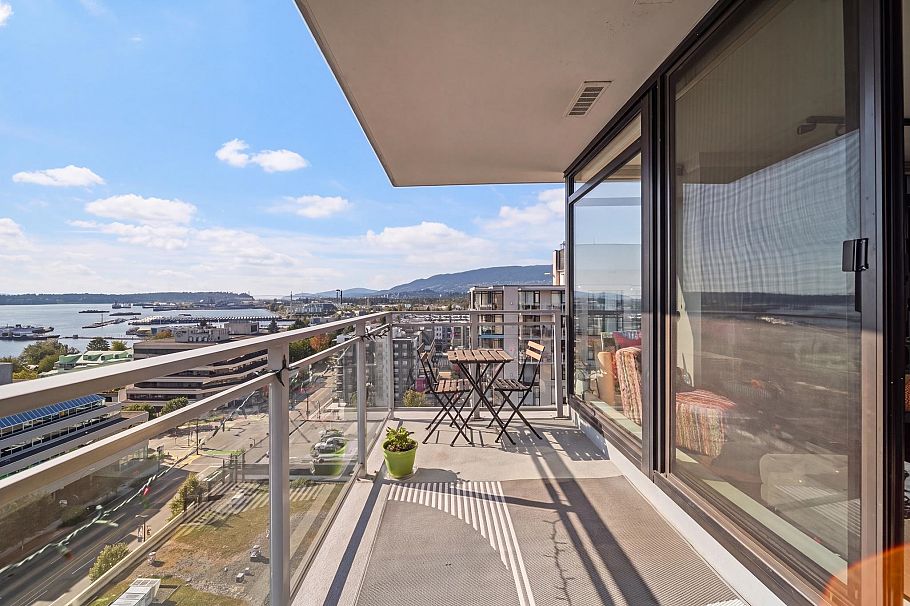 1404 155 W 1st Street North Vancouver, BC - 15