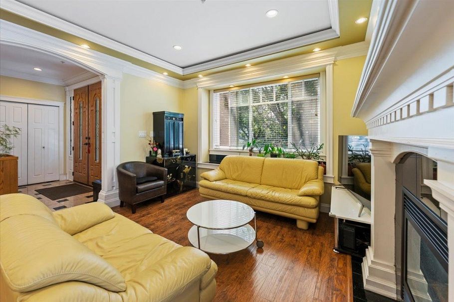 1185 E 62nd Avenue Vancouver, BC - 4