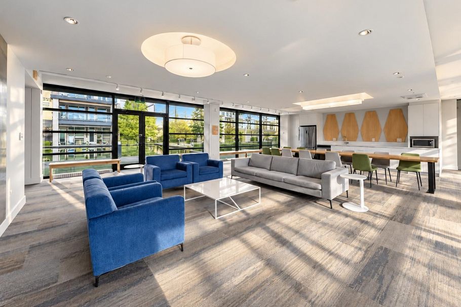 506 3602 Aldercrest Drive North Vancouver, BC - 30