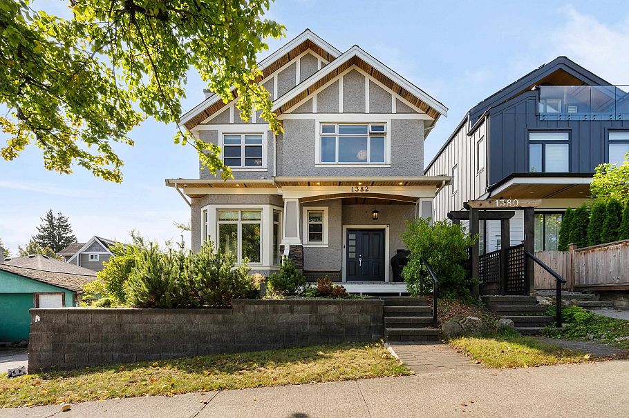 1382 E 17th Avenue Vancouver, BC - 1