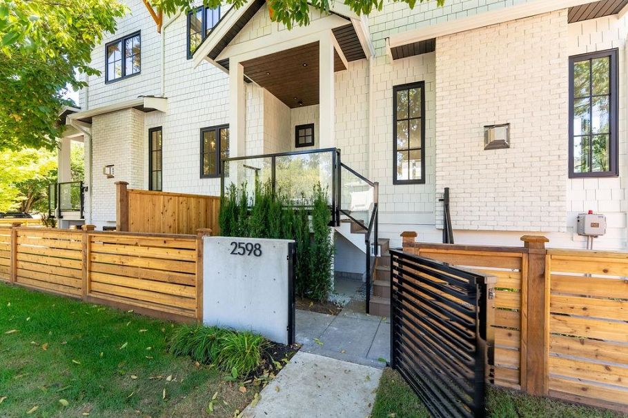 2598 E 16th Avenue Vancouver, BC - 5