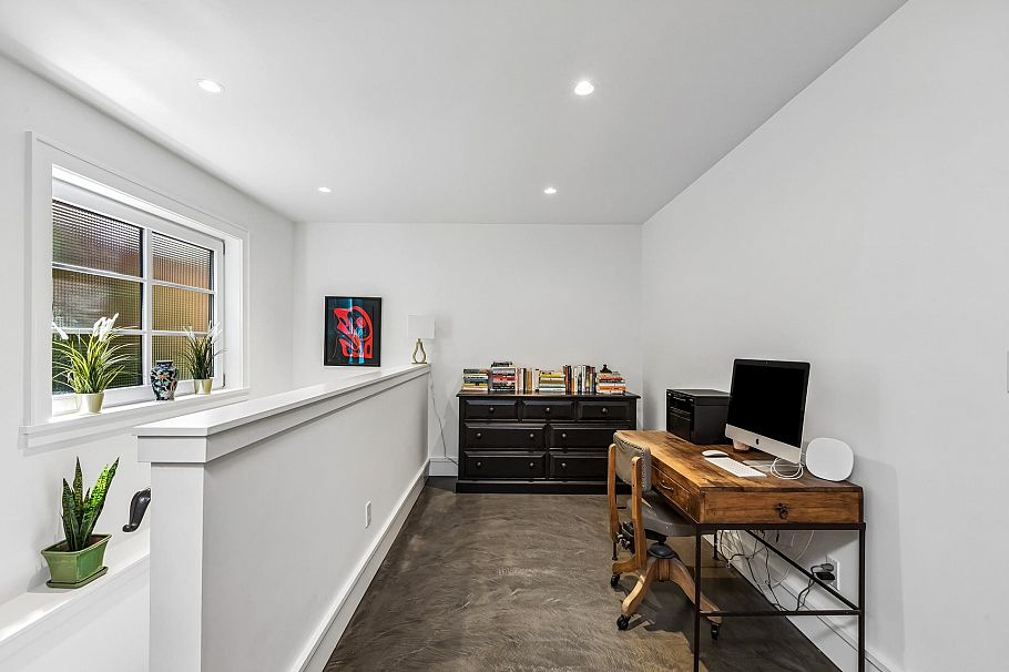 4041 Prospect Road North Vancouver, BC - 31
