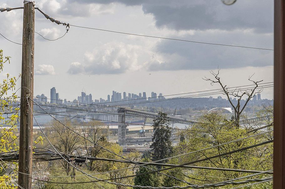 1119 Cloverley Street North Vancouver, BC - 20