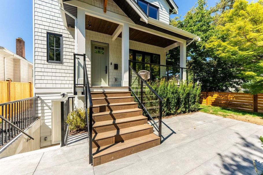 3233 Penticton Street Vancouver, BC - 3