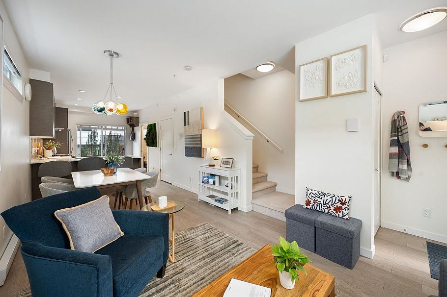 501 E 44th Avenue Vancouver, BC - 7