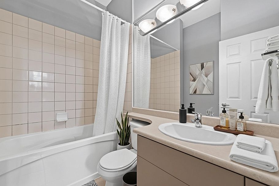102 2102 W 38th Avenue Vancouver, BC - 17