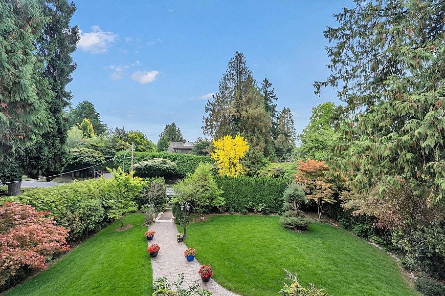2769 W 49th Avenue Vancouver, BC - 40