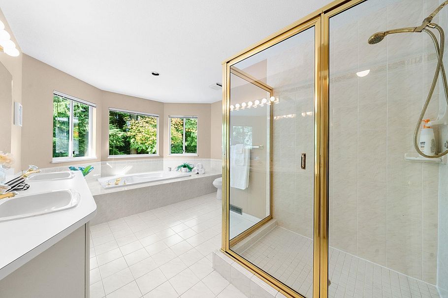 1617 Emerson Court North Vancouver, BC - 22