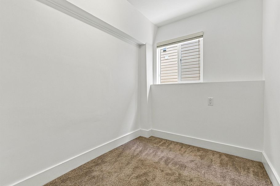 1153 Wellington Drive North Vancouver, BC - 35