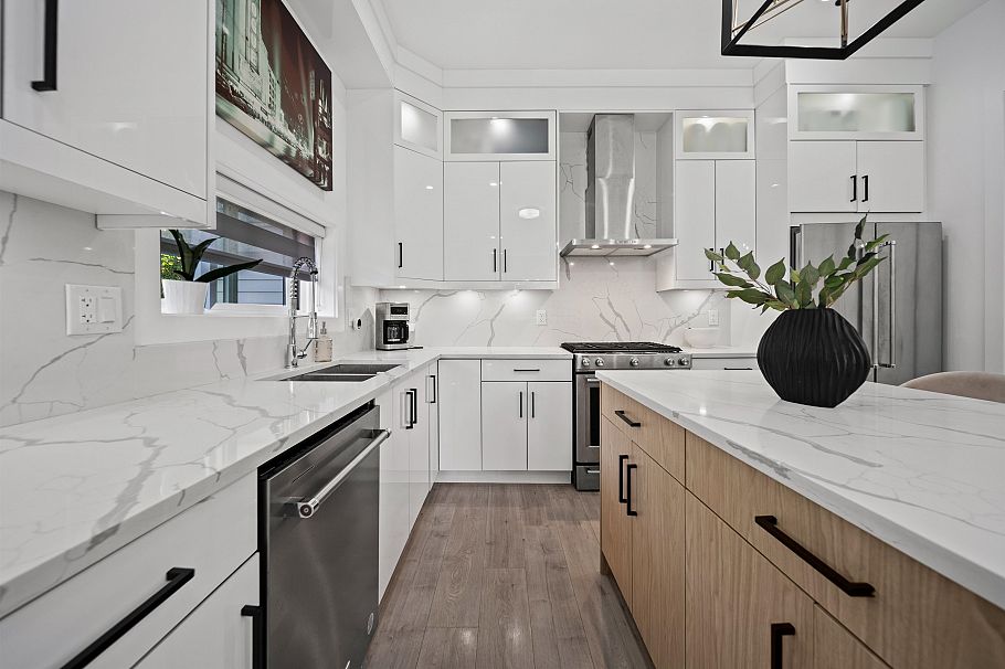 1131 E 23rd Avenue Vancouver, BC - 9