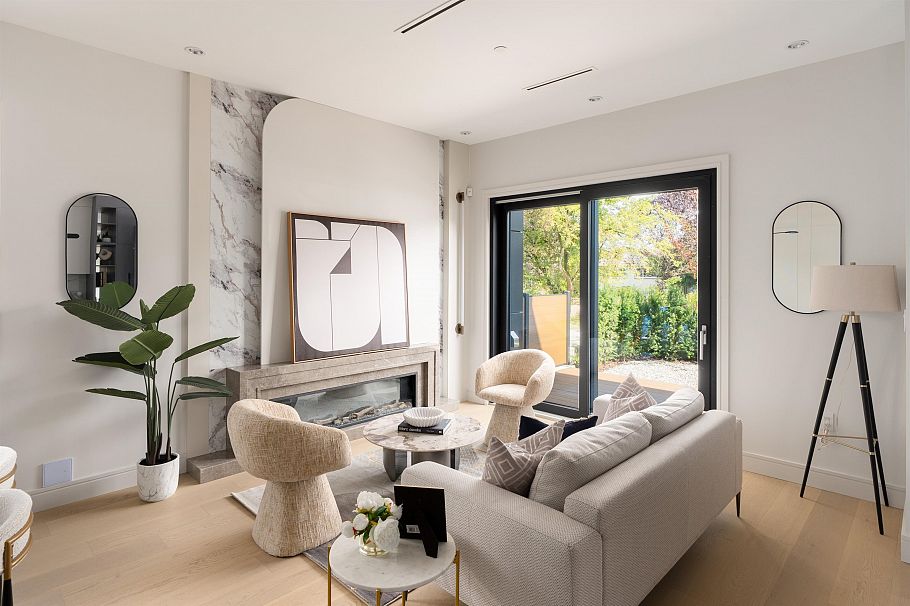 1 1450 E 30th Avenue Vancouver, BC - 4