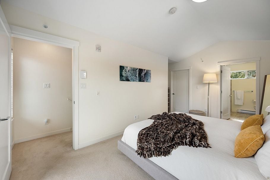 501 E 44th Avenue Vancouver, BC - 23