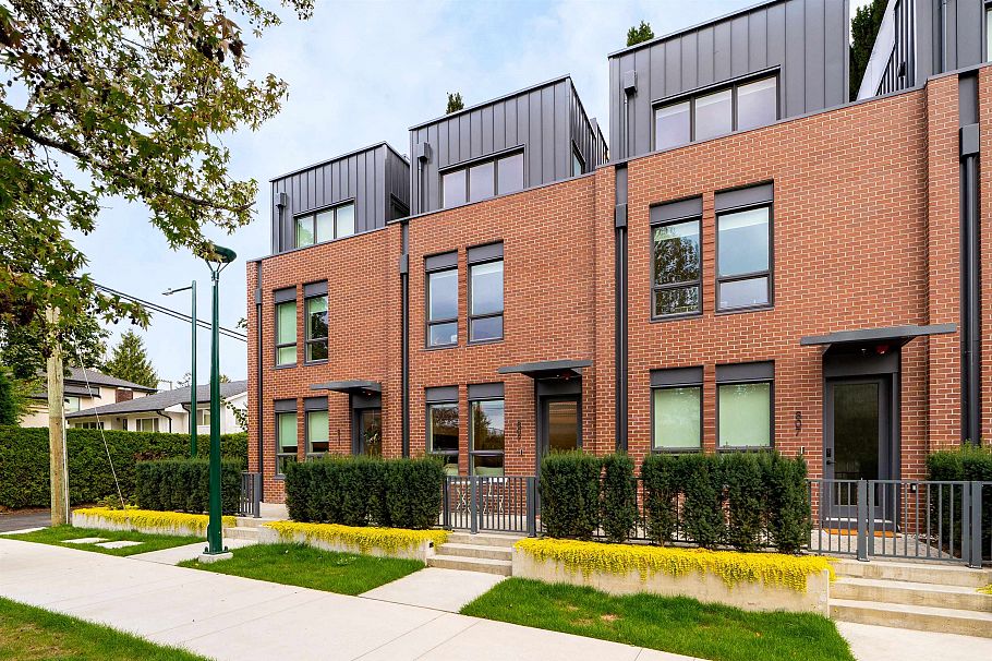 809 W 38th Avenue Vancouver, BC - 1