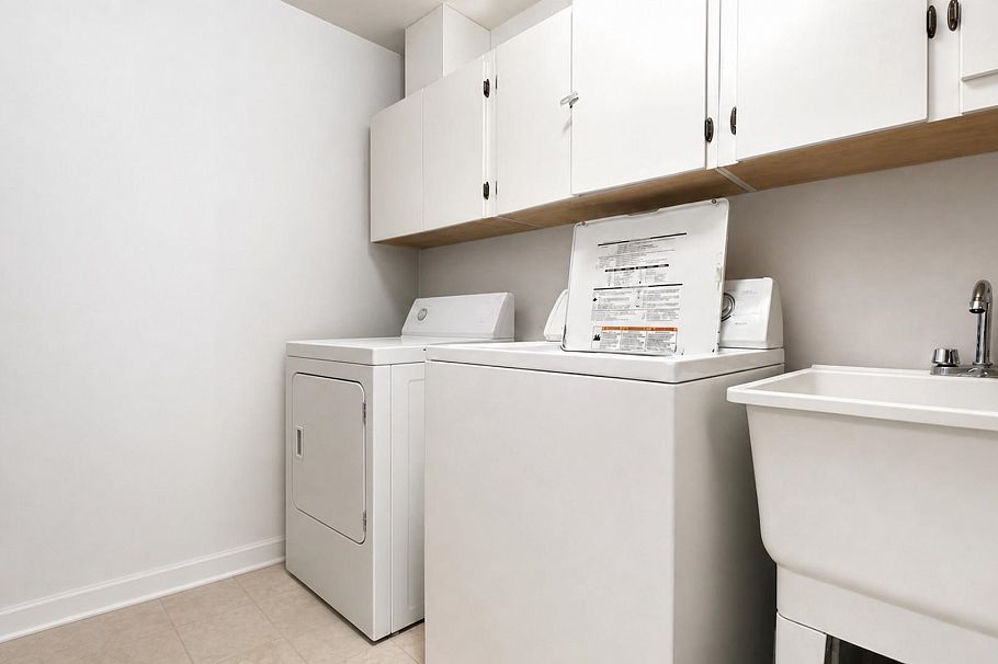 3211 Queens Avenue Vancouver, BC - 18
