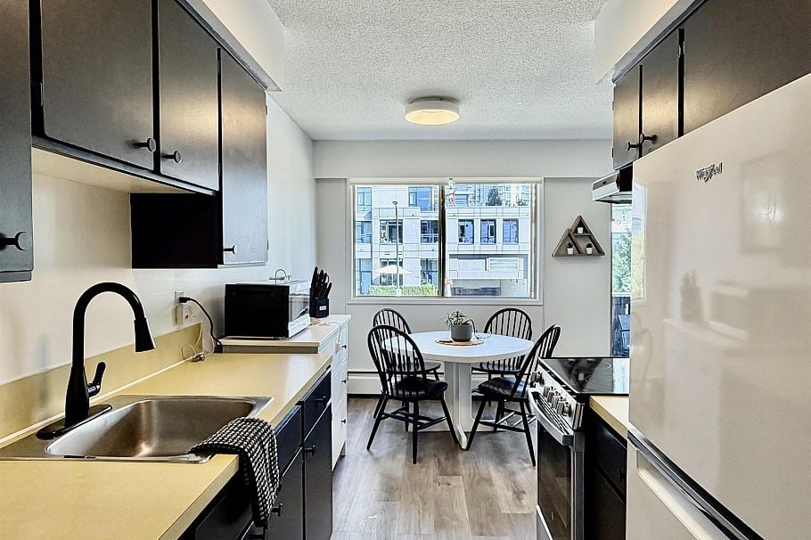 202 1345 Chesterfield Avenue North Vancouver, BC - 7