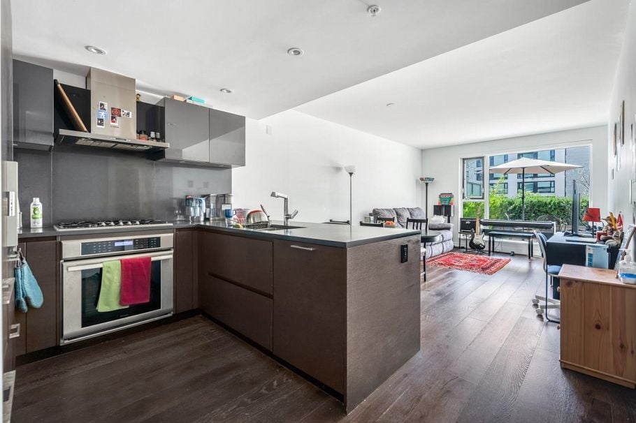 205 1561 W 57th Avenue Vancouver, BC - 12