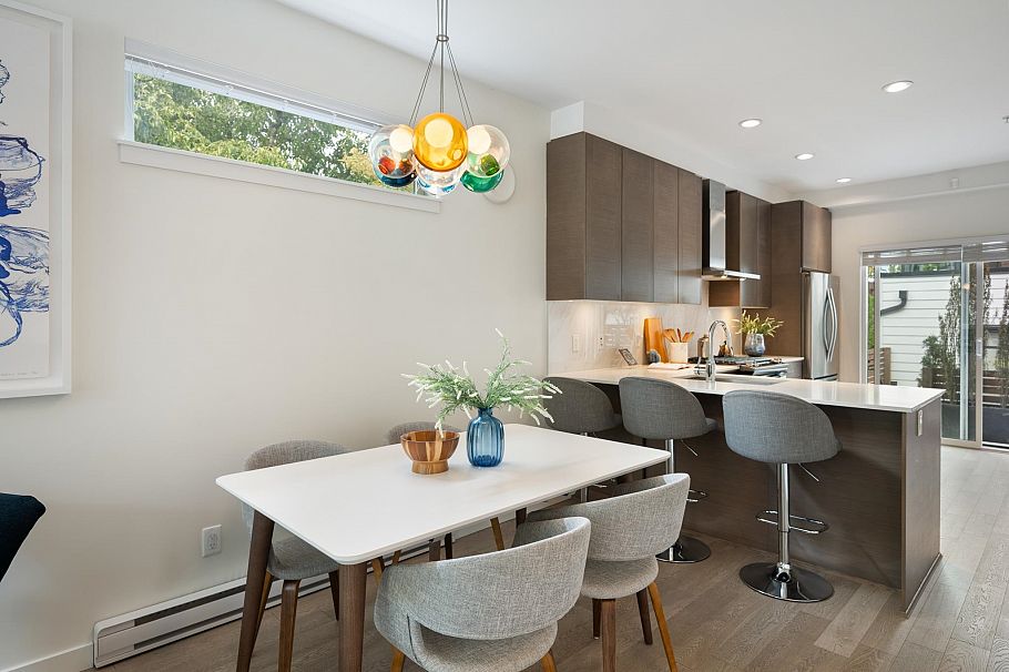 501 E 44th Avenue Vancouver, BC - 9