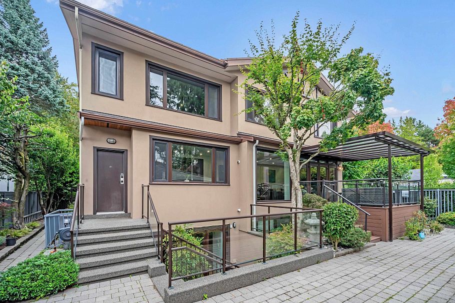 1112 W 38th Avenue Vancouver, BC - 37