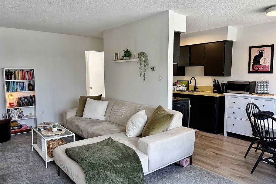 202 1345 Chesterfield Avenue North Vancouver, BC - 6