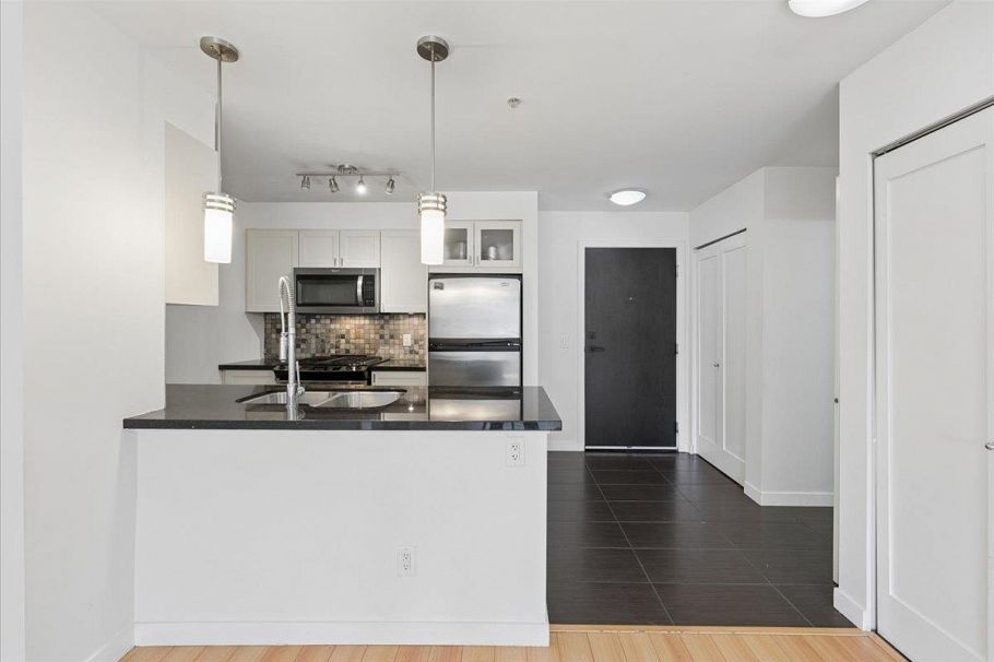 218 405 Skeena Street Vancouver, BC - 9