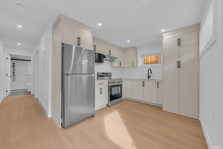 4328 Rupert Street Vancouver, BC - 27