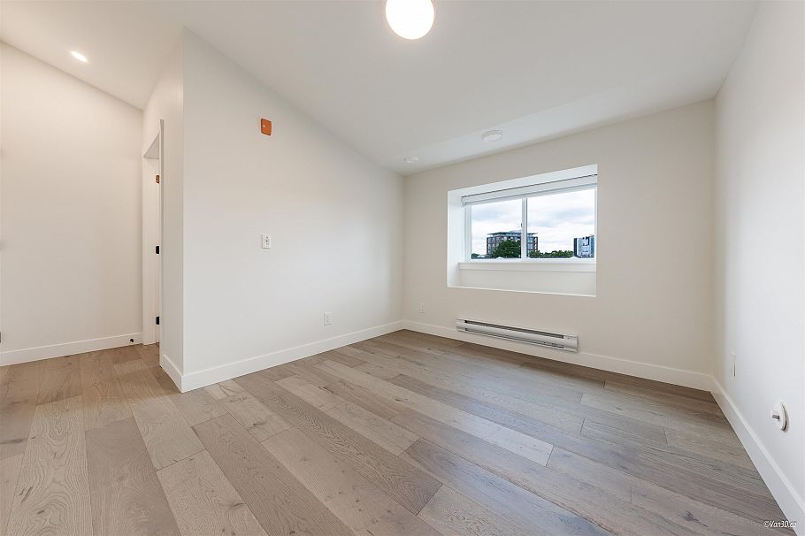 202 5092 Slocan Street Vancouver, BC - 12