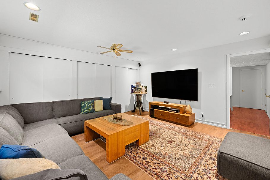 3336 Manning Crescent North Vancouver, BC - 24