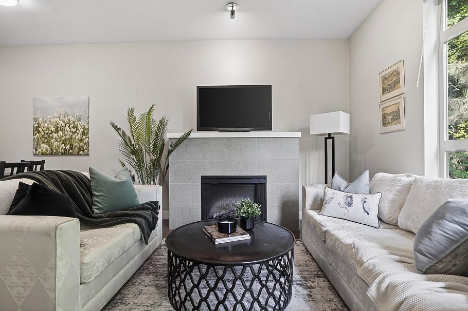 202 3294 Mt Seymour Parkway North Vancouver, BC - 3