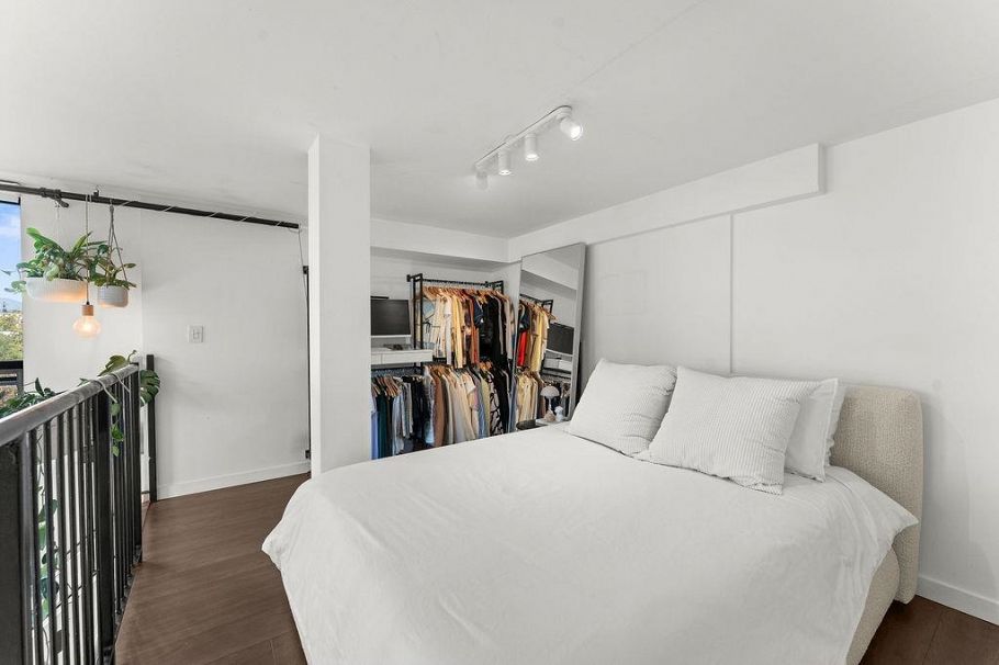 401 1 E Cordova Street Vancouver, BC - 14