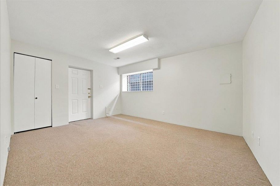 4371 Commercial Street Vancouver, BC - 31
