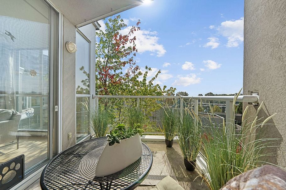 409 8430 Jellicoe Street Vancouver, BC - 19