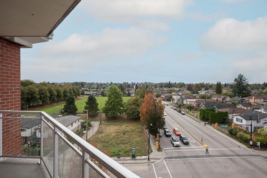 623 4078 Knight Street Vancouver, BC - 4
