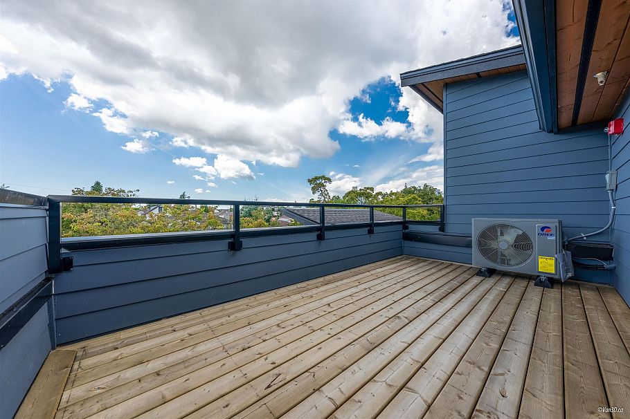 202 5092 Slocan Street Vancouver, BC - 16